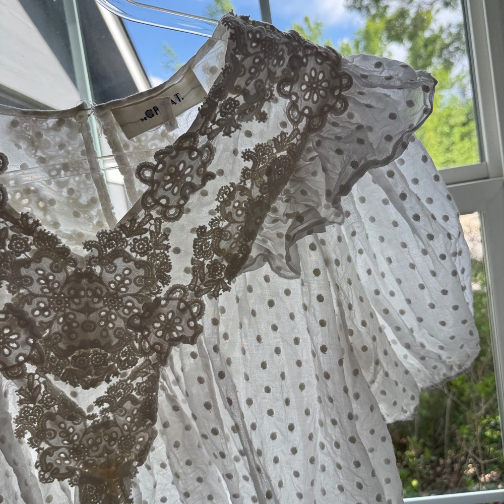 THE GREAT. Swiss Dot Blouse Womens Size 2 White Crochet Lace Ruffle Puff Sleeve - Picture 4 of 15